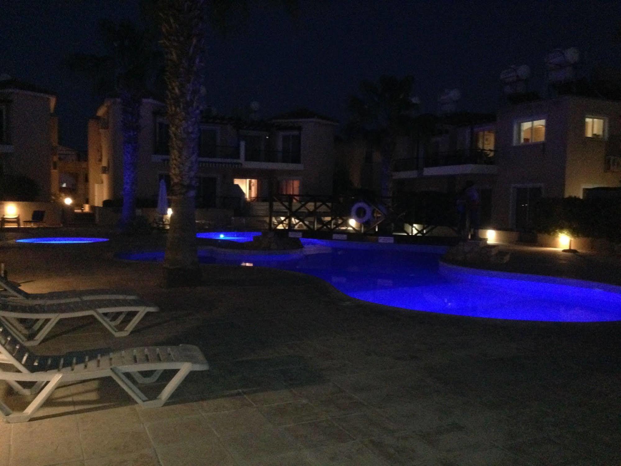 Sirena Sunrise, Apartment 4 Paphos Exteriér fotografie
